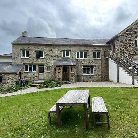 The Old Rectory Southcott Apartment In Jacobstow 10 Mins To Widemouth Bay And Crackington Haven,15 Mins Bude,20 Mins Tintagel, 27 Mins Port Issac ภายนอก รูปภาพ
