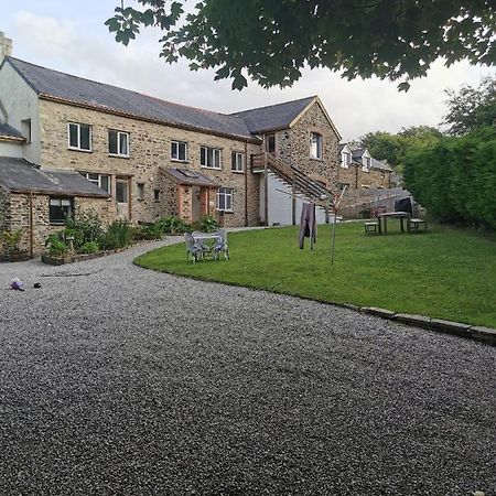 The Old Rectory Southcott Apartment In Jacobstow 10 Mins To Widemouth Bay And Crackington Haven,15 Mins Bude,20 Mins Tintagel, 27 Mins Port Issac ภายนอก รูปภาพ