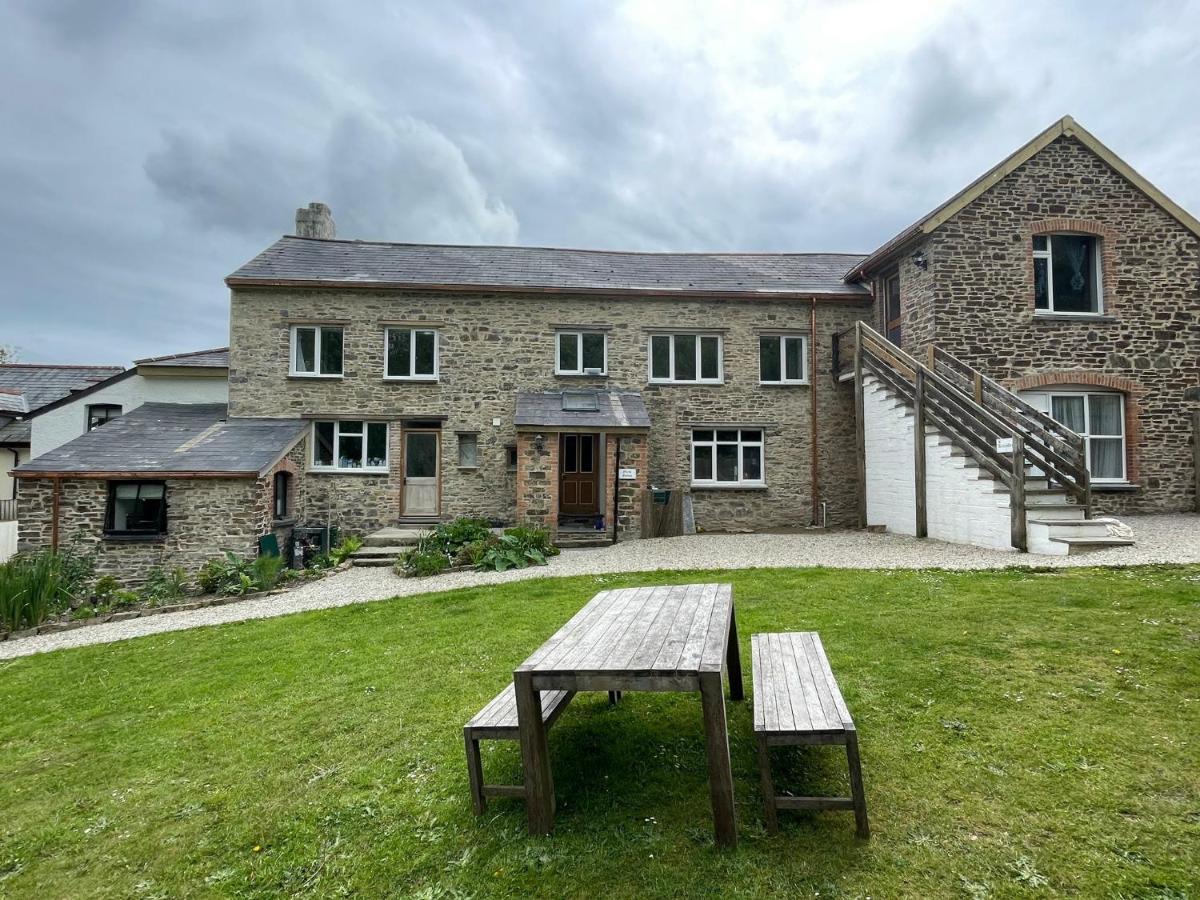 The Old Rectory Southcott Apartment In Jacobstow 10 Mins To Widemouth Bay And Crackington Haven,15 Mins Bude,20 Mins Tintagel, 27 Mins Port Issac ภายนอก รูปภาพ